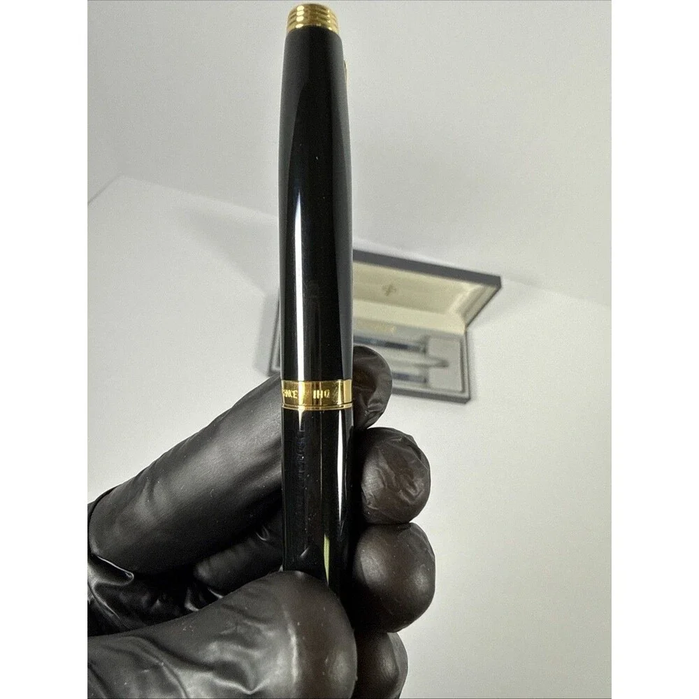 Rare Parker France IIIQ 18k 750 M - Fountain Pen - UNUSED